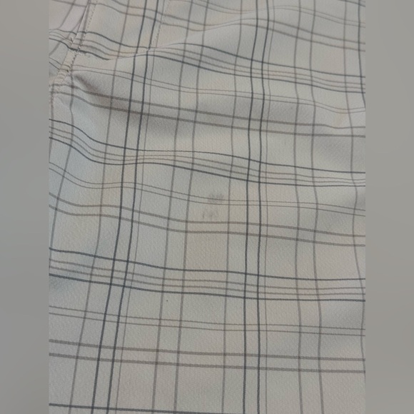 Men’s Golf Shorts - 38 - Picture 10 of 12